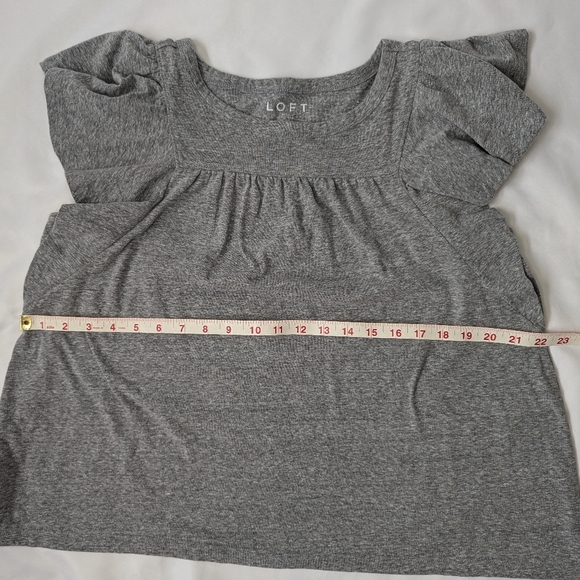 LOFT Gray Ruffle Sleeve Top - Picture 9 of 10